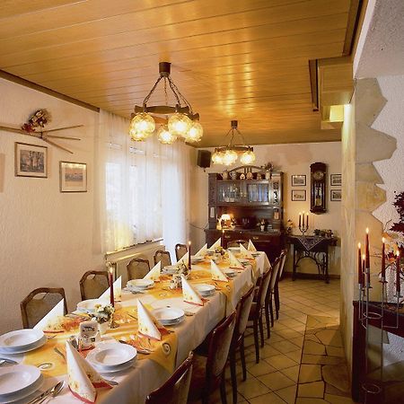 Familienhotel Zur Linde Panschwitz-Kuckau Exteriör bild