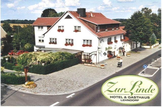 Familienhotel Zur Linde Panschwitz-Kuckau Exteriör bild