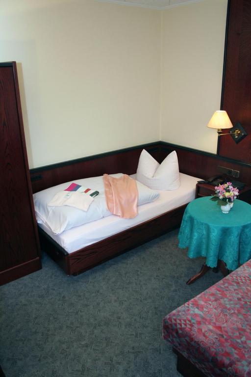 Familienhotel Zur Linde Panschwitz-Kuckau Rum bild