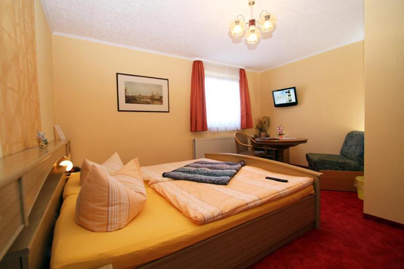 Familienhotel Zur Linde Panschwitz-Kuckau Rum bild