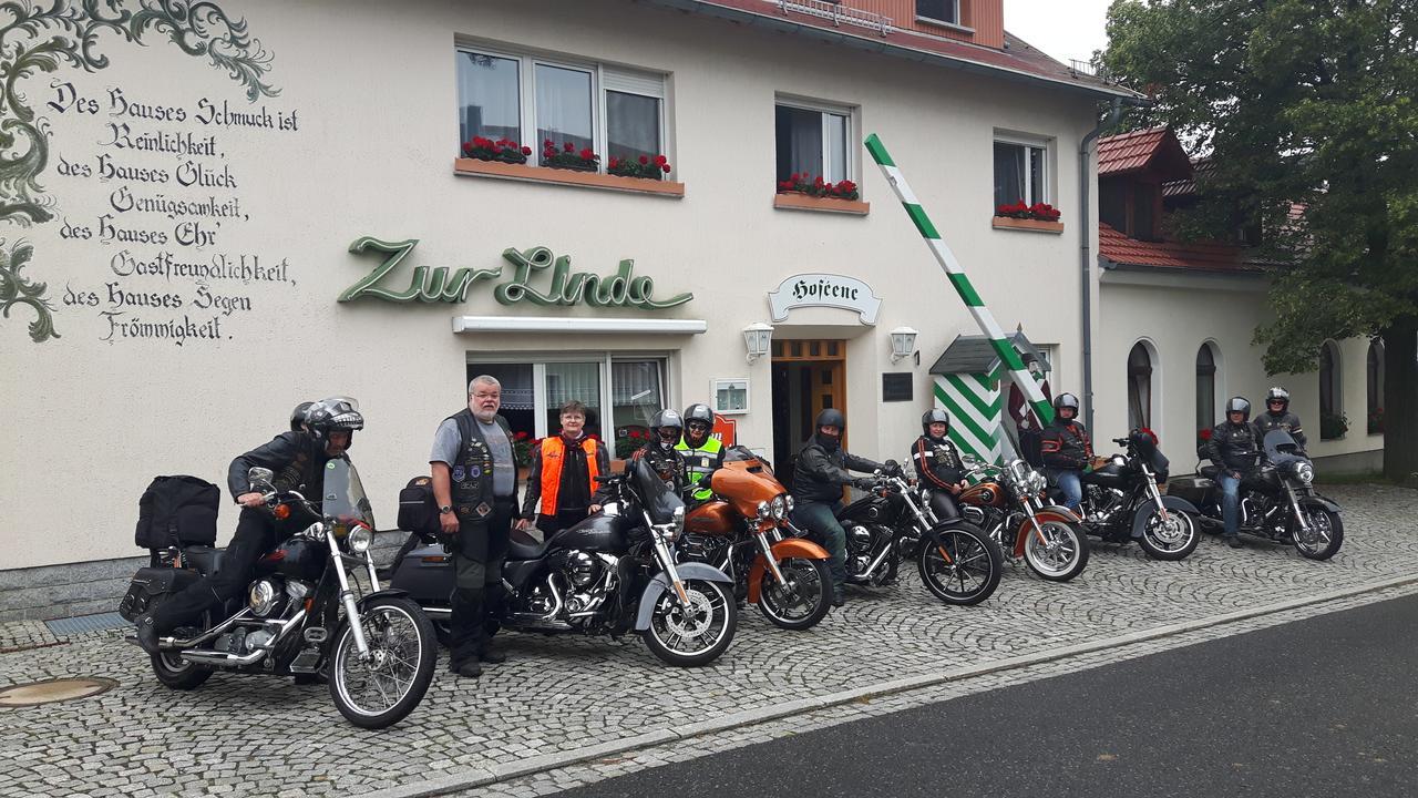 Familienhotel Zur Linde Panschwitz-Kuckau Exteriör bild